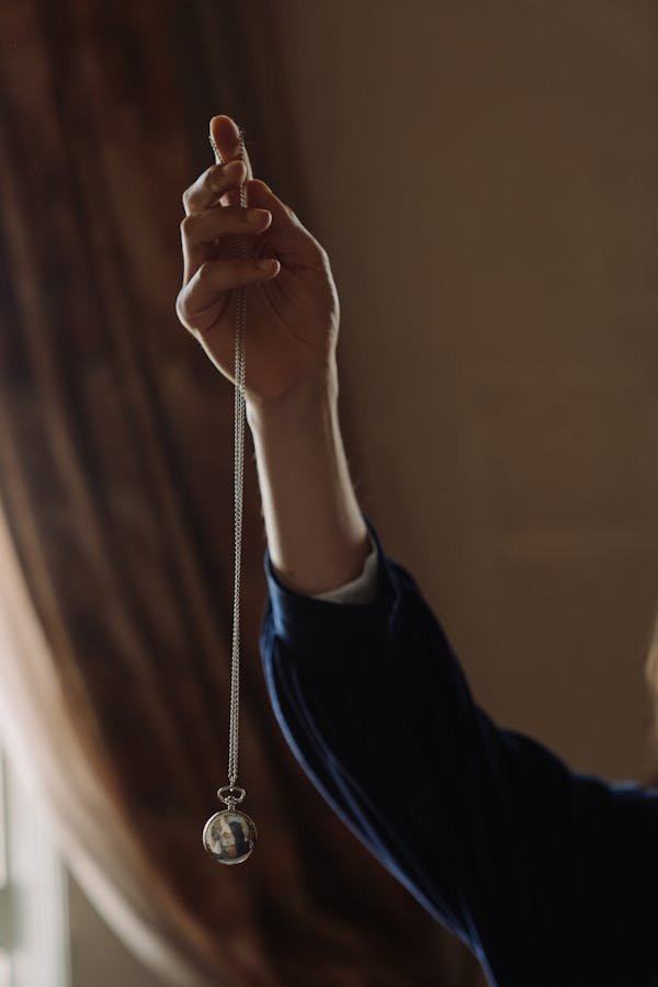 Hypnothérapeute spécialisée en hypnose : votre alliée bien-être