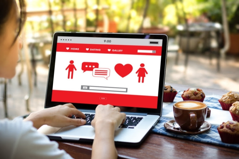  9 Bästa Hookup-webbplatser för Casual Adult Dating